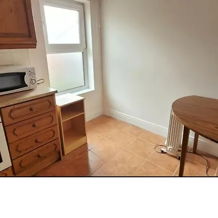 Centre Location - Sleeps 6