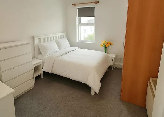 Centre Location - Sleeps 6 Galway