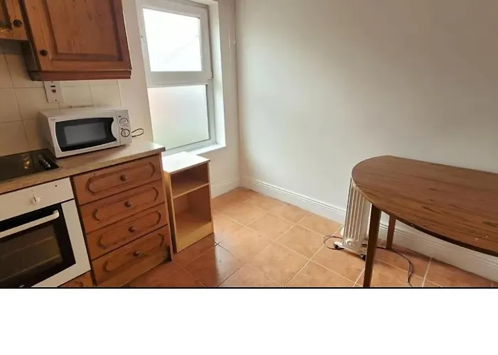 Centre Location - Sleeps 6